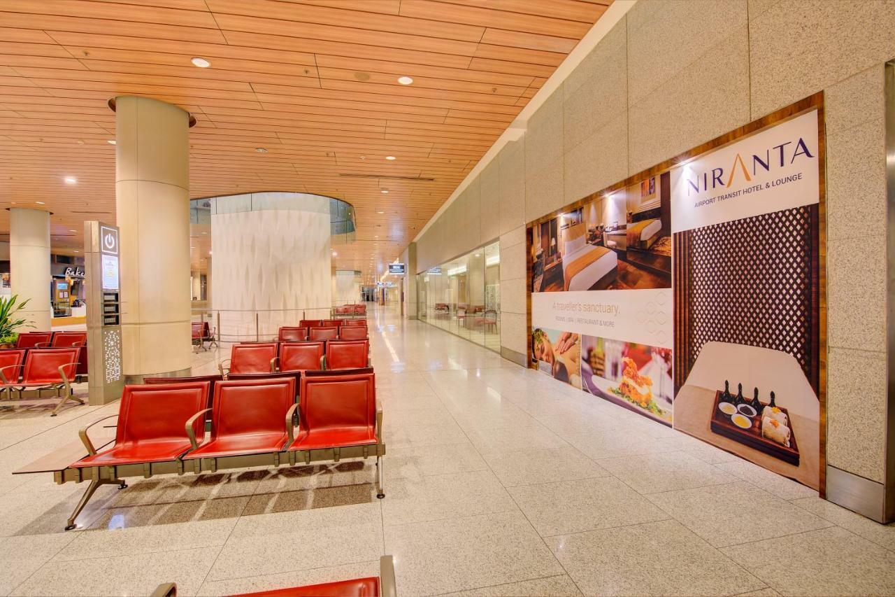 Niranta Transit Hotel Terminal 2 Arrivals/Landside Bombaim Exterior foto