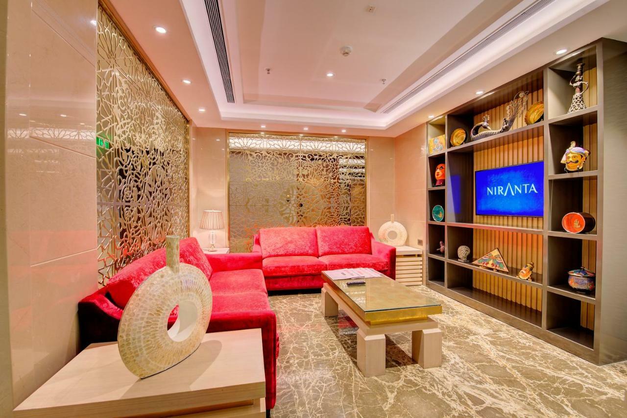 Niranta Transit Hotel Terminal 2 Arrivals/Landside Bombaim Exterior foto